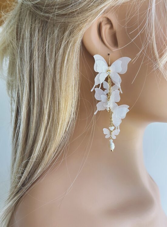 TAUREŅU AUSKARI (ROKUDARBS)