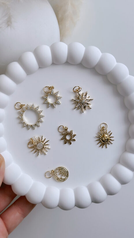 AUSKARI AR KULONIEM. (veido pats savu dizainu)