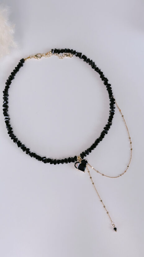 Melns stikla akmentiņu čokeris (Zelta)