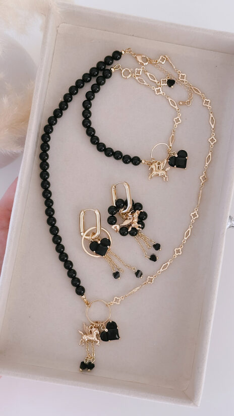 Rotu komplekts " Melnais Pegazs"