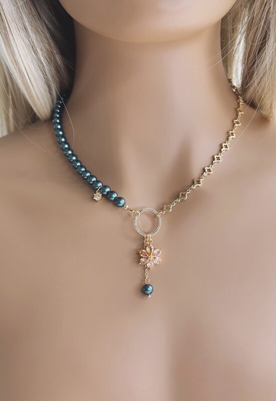 Swarovski pērļu kaklarota Tumši zaļa