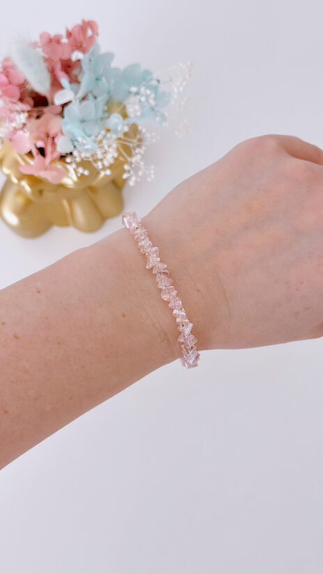 Rokassprādze ar stikla akmentiņiem (laša)