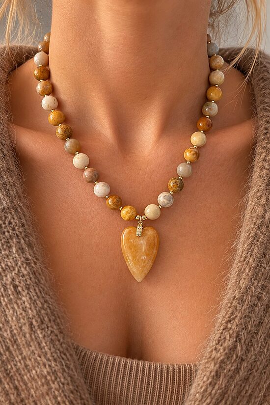 Golden Earth Heart kaklarota