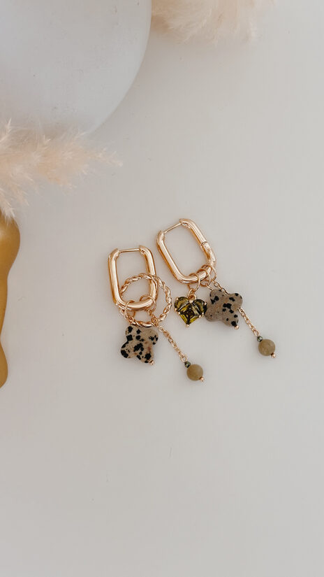 Auskari ar Dalmāciešu Jašma četrlapā un sirds kulonu