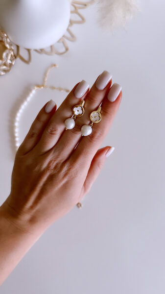 Četrlapas auskari ar saldūdens pērli Nr.2